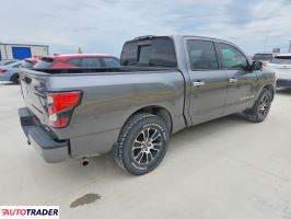 Nissan Titan 2020 5