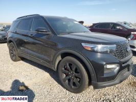 Ford Explorer 2022 3