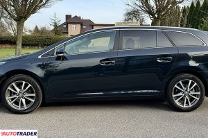Toyota Avensis 2012 2.0 124 KM