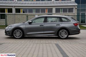 Skoda Octavia 2023 2.0 149 KM