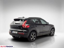 Volvo XC40 2023 2.0 163 KM