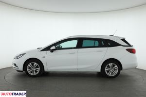 Opel Astra 2018 1.4 123 KM