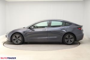 Tesla Model 3 2021 434 KM