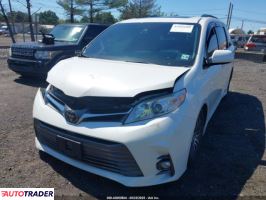 Toyota Sienna 2020 3
