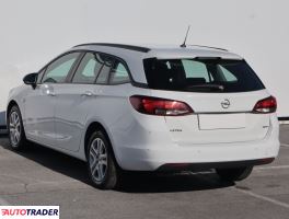 Opel Astra 2018 1.6 108 KM