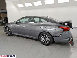 Nissan Altima 2025 2