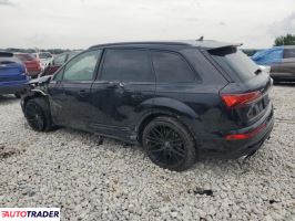 Audi Q7 2020 4