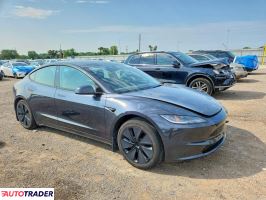 Tesla Model 3 2025