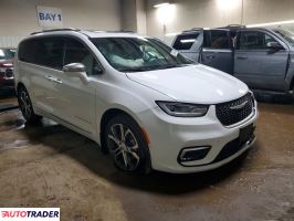 Chrysler Pacifica 2022 3