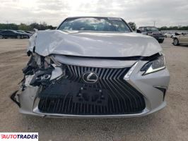 Lexus ES 2019 3