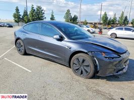 Tesla Model 3 2025