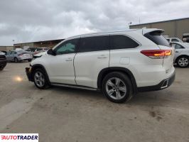 Toyota Highlander 2019 3