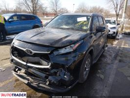 Toyota Highlander 2020 3