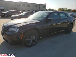 Chrysler 300C 2023 3