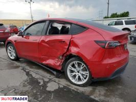 Tesla Model Y 2021 Tesla Model Y 2021