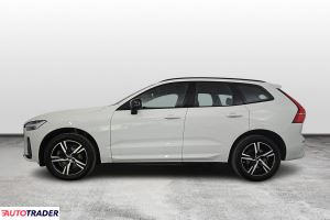 Volvo XC60 2022 2.0 235 KM