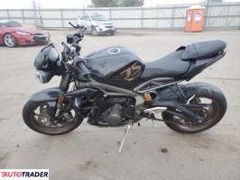 Triumph Street Triple 2023