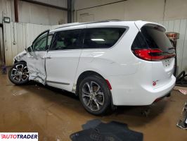 Chrysler Pacifica 2022 3