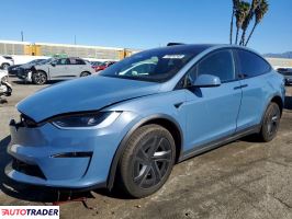 Tesla Model X - zobacz ofertę