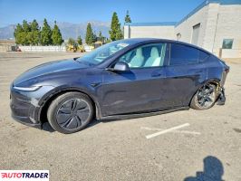 Tesla Model Y 2026