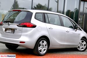 Opel Zafira 2014 1.4 140 KM