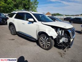 Nissan Pathfinder 2022 3