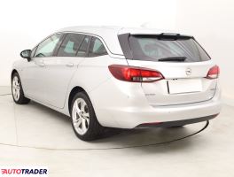 Opel Astra 2017 1.4 147 KM