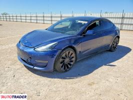 Tesla Model 3 - zobacz ofertę