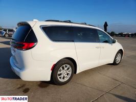 Chrysler Pacifica 2022 3