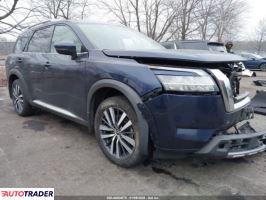 Nissan Pathfinder 2022 3