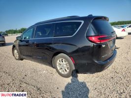 Chrysler Pacifica 2022 3