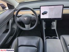 Tesla Model 3 2020 175 KM