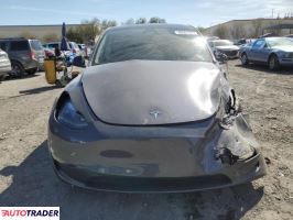 Tesla Model Y 2023 Tesla Model Y 2023