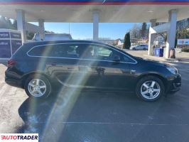 Opel Astra 2013 1.4 140 KM