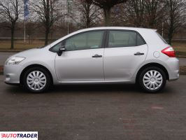 Toyota Auris 2011 1.6 130 KM