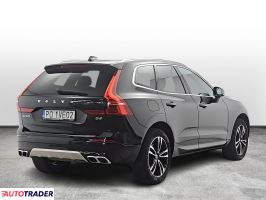 Volvo XC60 2021 2.0 197 KM