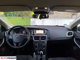 Volvo V40 2018 2.0 120 KM