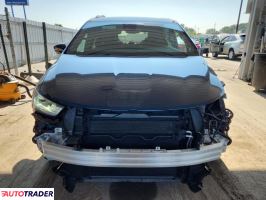 Chrysler Pacifica 2025 3