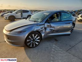 Tesla Model 3 2025