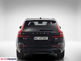 Volvo XC60 2023 2.0 250 KM