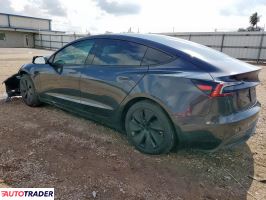 Tesla Model 3 2025