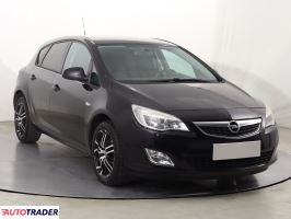 Opel Astra 2011 1.4 138 KM