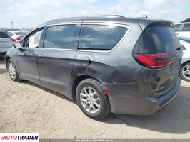 Chrysler Pacifica 2022 3