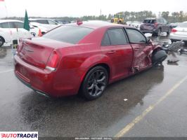 Chrysler 300C 2021 3