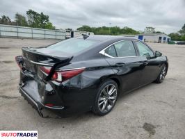 Lexus ES 2019 3