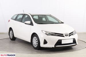 Toyota Auris 2015 1.4 88 KM Toyota Auris 2015 1.4 88 KM