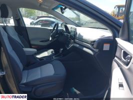 Hyundai IONIQ Hybrid 2020 1