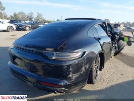 Porsche Panamera 2022 4