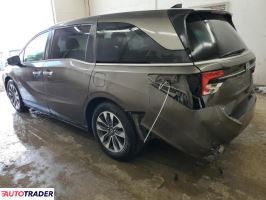 Honda Odyssey 2021 3