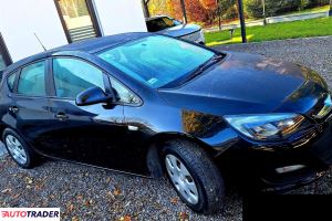 Opel Astra 2015 1.6 110 KM